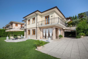 Villa Viola-Comoda villetta a Caprino Veronese, Caprino Veronese